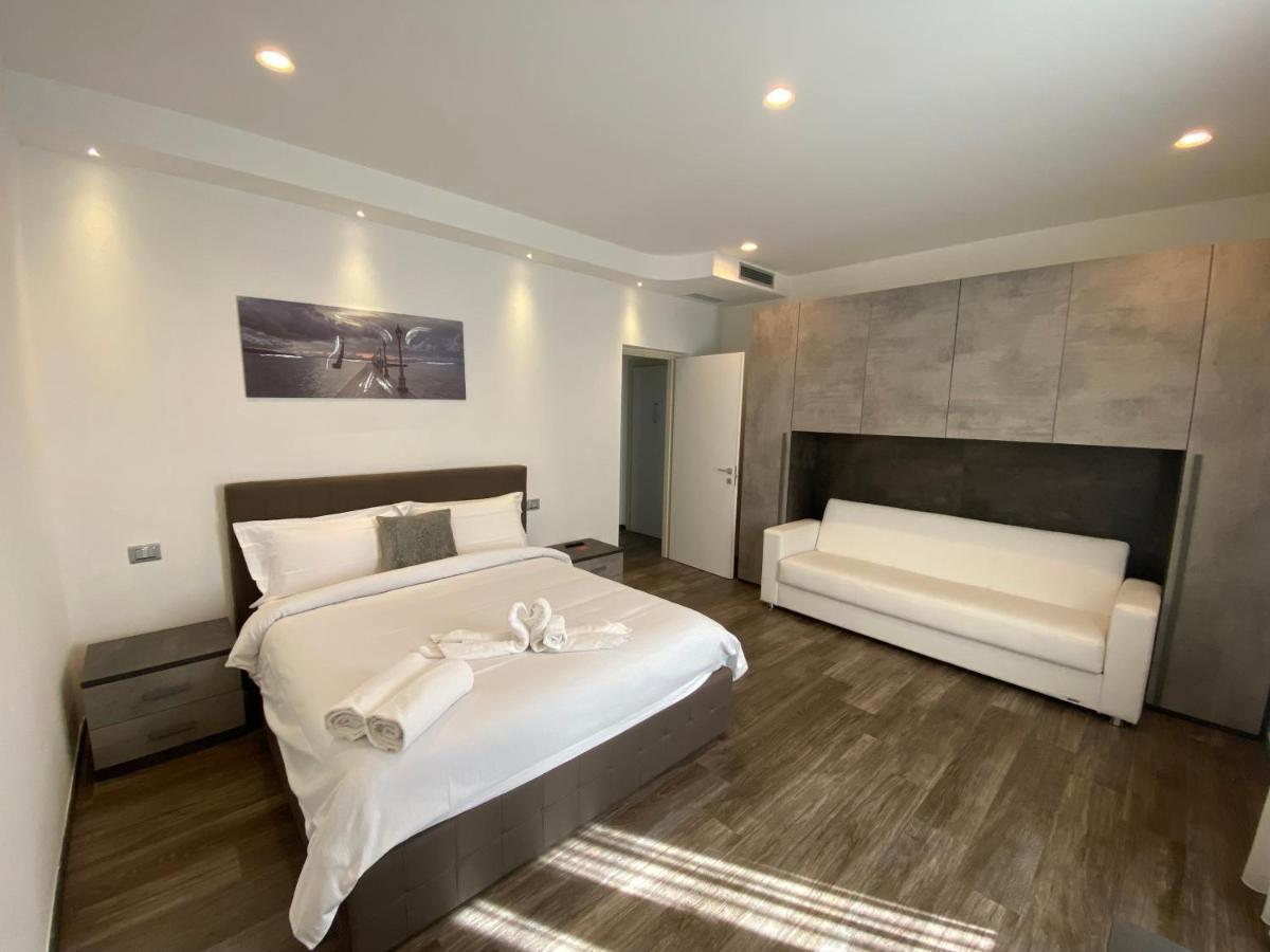 Millstone House * La Spezia