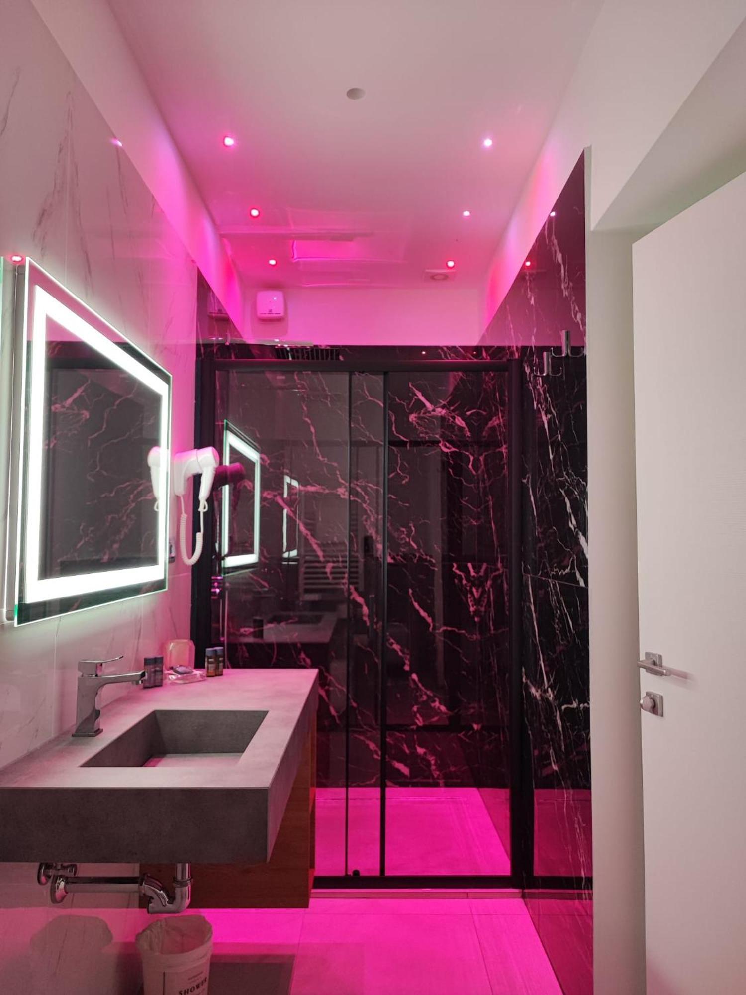Millstone House * La Spezia